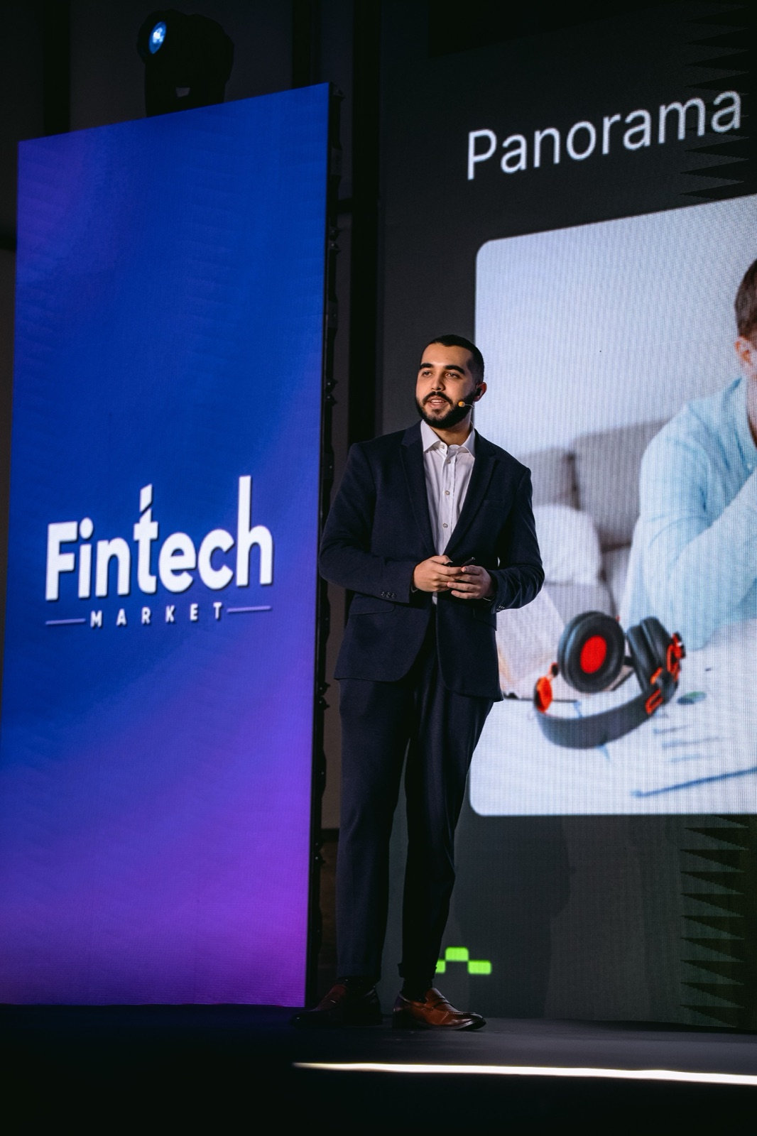 Carlos Rosario, co-fundador de Bridge Labs, en el escenario de Fintech Market 2025
